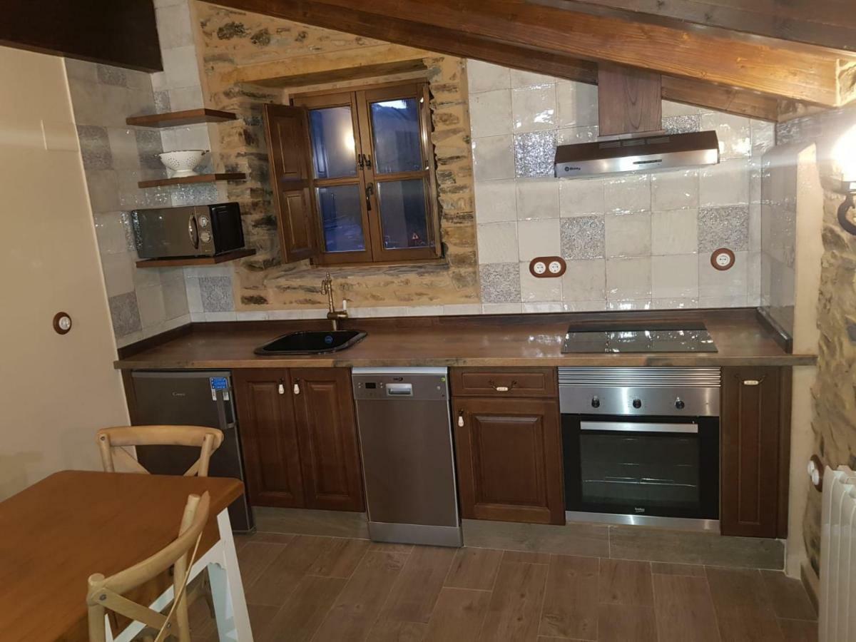 Apartamentos Rurales Casa Carmen โปลา เด อายันเด ภายนอก รูปภาพ