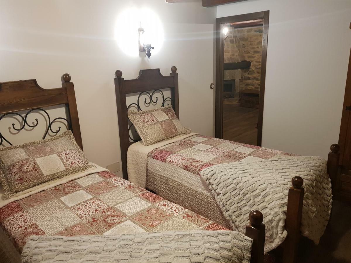 Apartamentos Rurales Casa Carmen โปลา เด อายันเด ภายนอก รูปภาพ