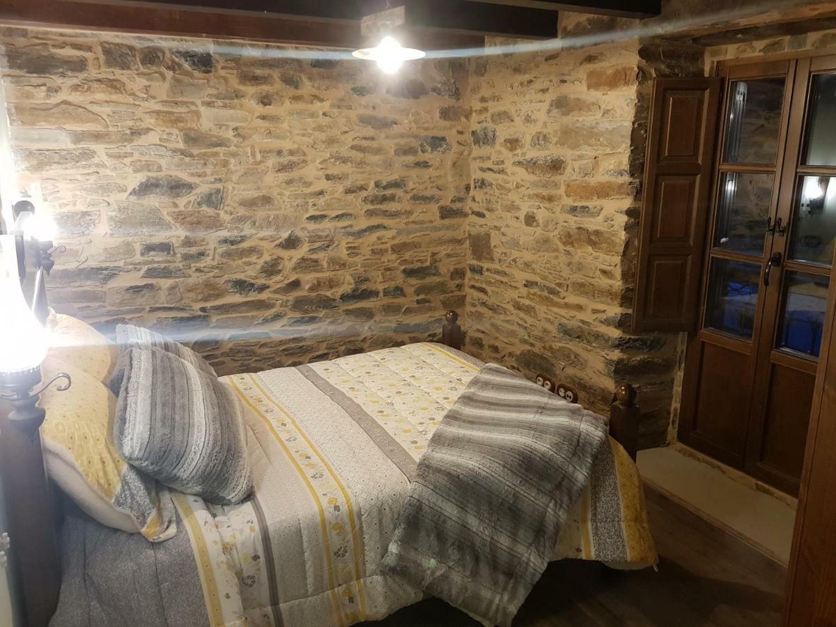 Apartamentos Rurales Casa Carmen โปลา เด อายันเด ภายนอก รูปภาพ