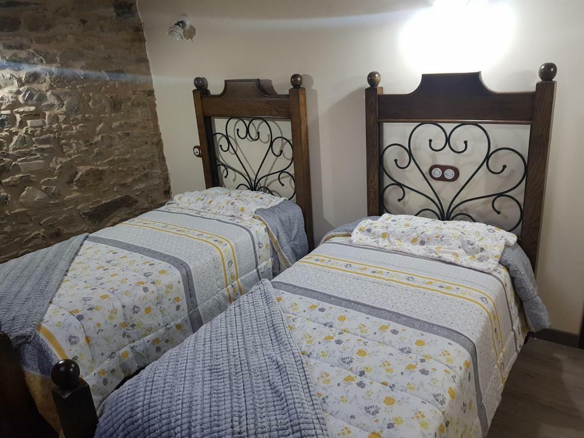 Apartamentos Rurales Casa Carmen โปลา เด อายันเด ภายนอก รูปภาพ